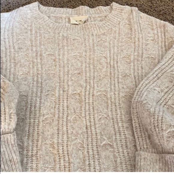 Vici Sweater - Picture 3 of 3